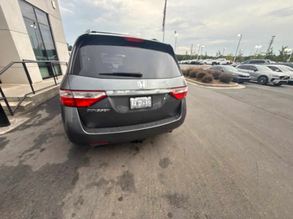 Used 2013 Polished Metal Metallic Honda EX-L image 8