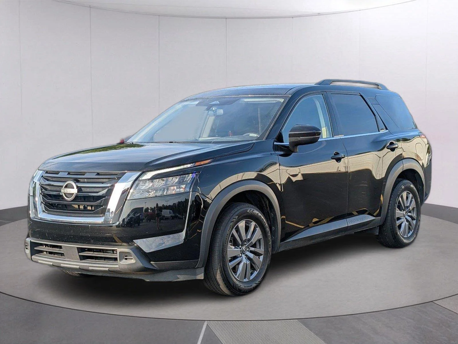 Used 2025 Super Black Nissan SV image 1