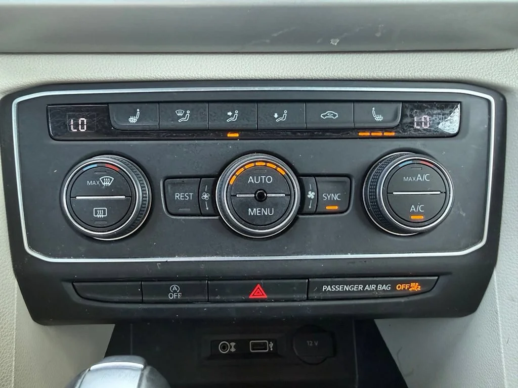 Used 2019  Volkswagen 3.6L V6 SE image 24