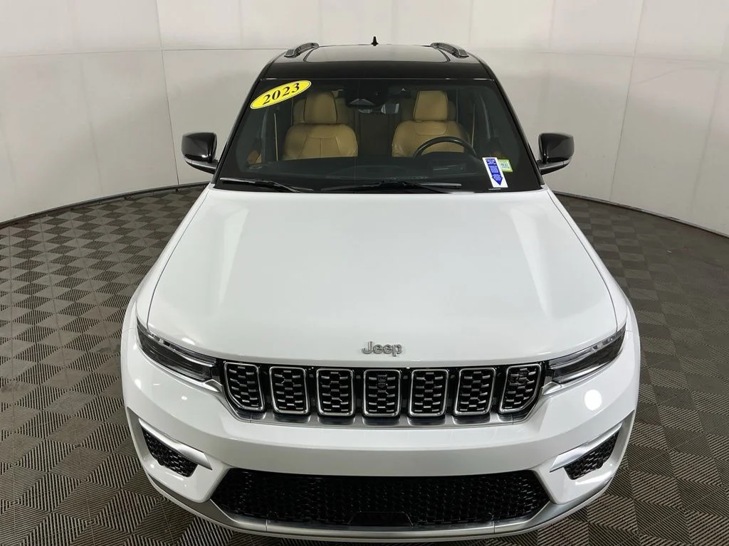 Certified Used 2023 White Jeep Summit Reserve image 3