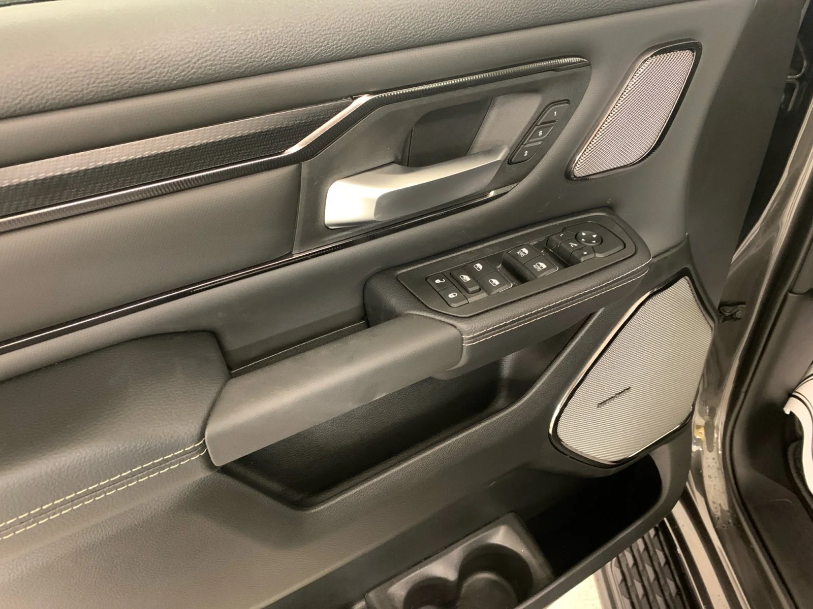 New 2026 Granite Crystal Metallic Ram Sport image 11