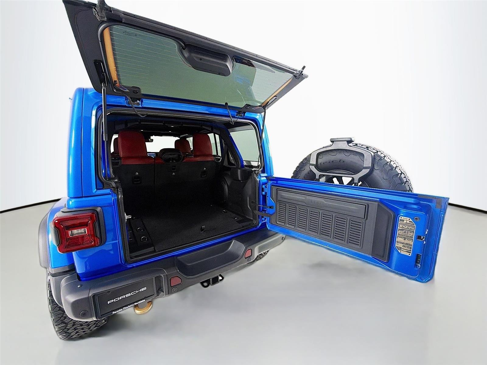Used 2024 Hydro Blue Pearlcoat Jeep Rubicon 392 image 21