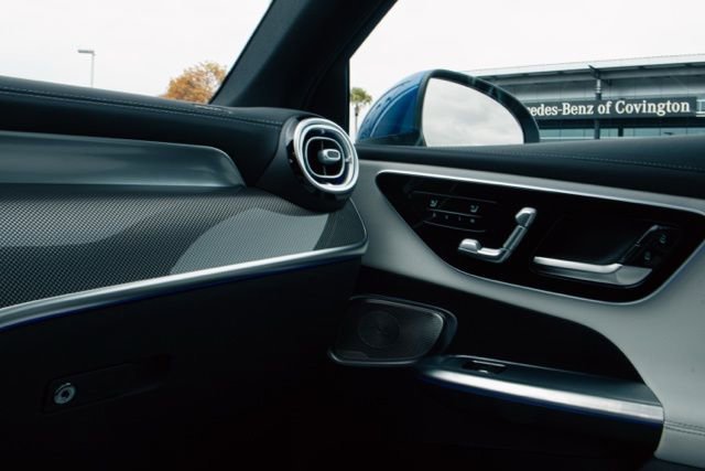 New 2026 Starling Blue Metallic Mercedes-Benz GLC 300 image 30