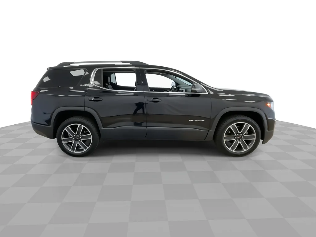 Used 2020 Ebony Twilight Metallic GMC SLT image 2