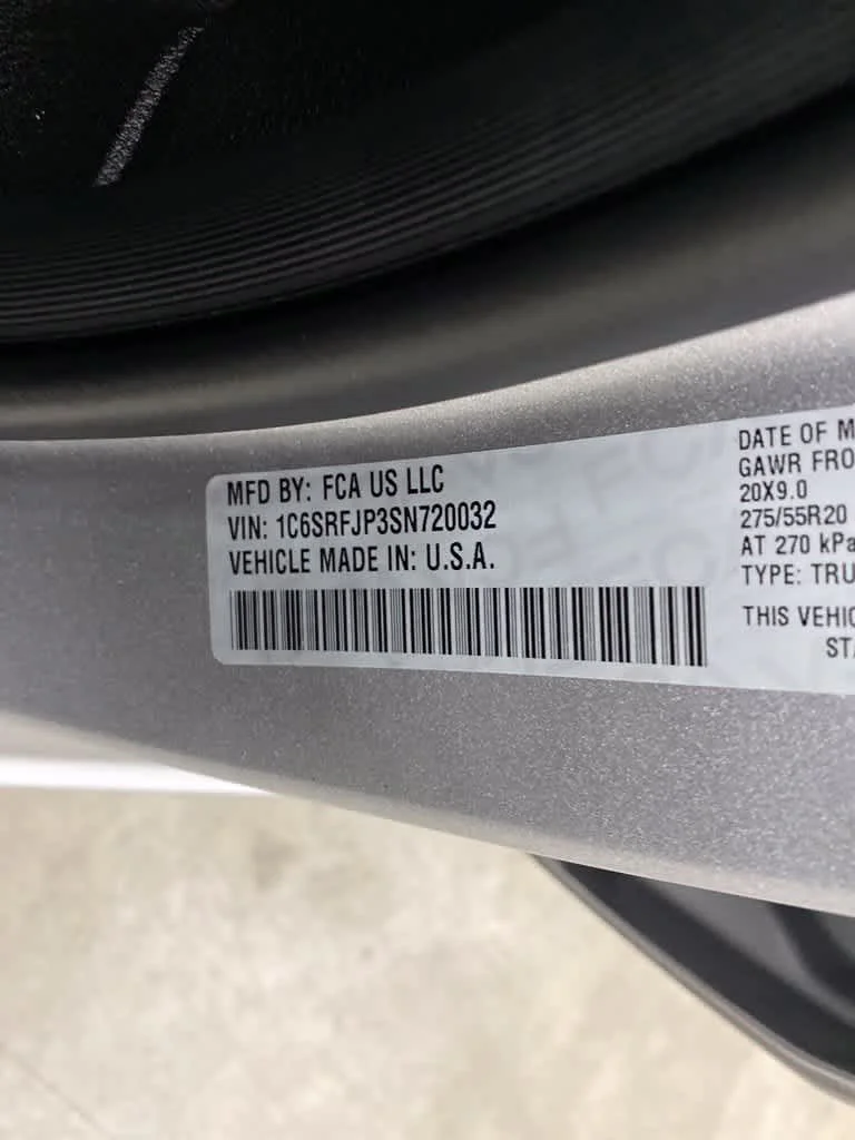 Used 2025 Billet Silver Metallic Clearcoat Ram Laramie image 29