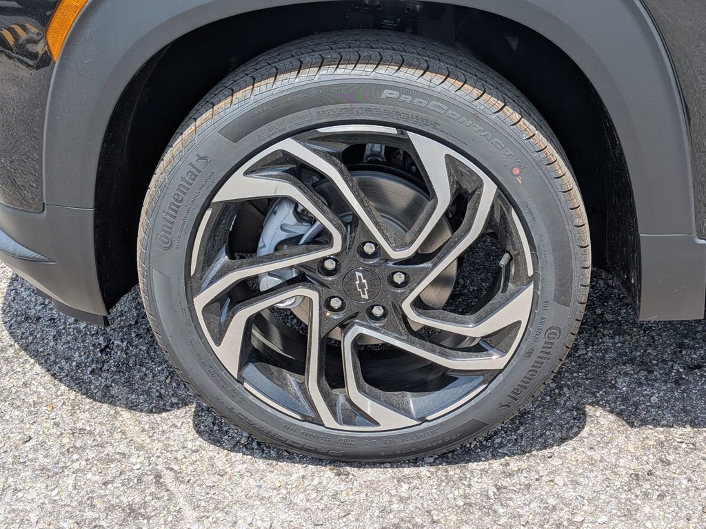 New 2026 Mosaic Black Metallic Chevrolet RS image 11