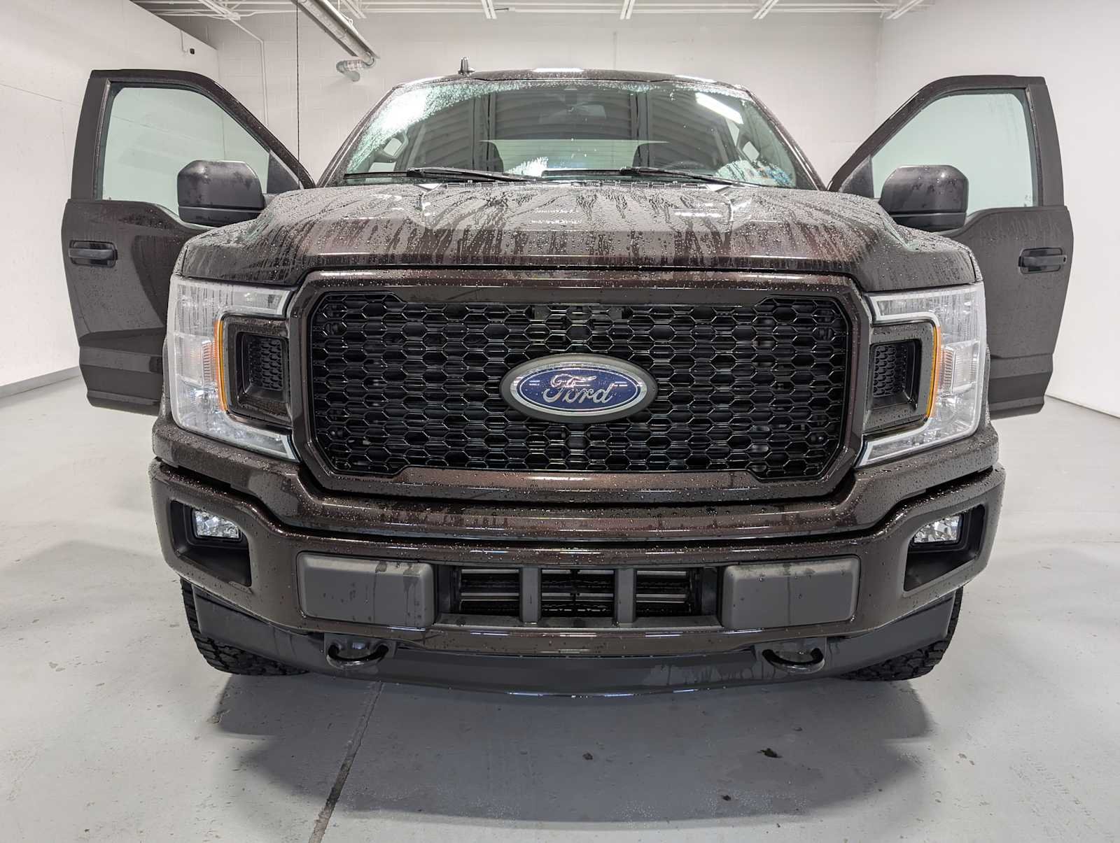 Used 2020 Magma Red Ford XL image 15