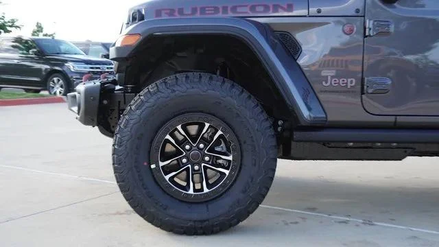 New 2026 Granite Crystal Metallic Clear-Coat Exterior Paint Jeep Rubicon image 5