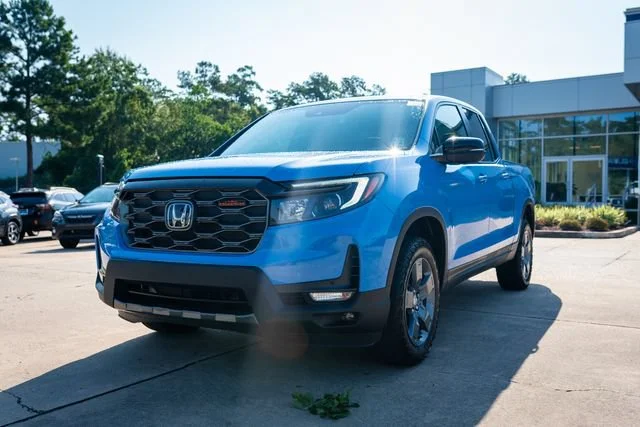Used 2024 Diffused Sky Pearl Honda TrailSport image 11
