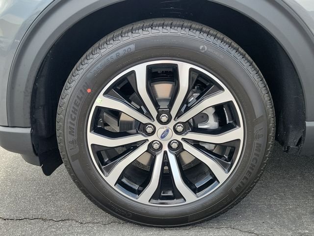 New 2026 Carbonized Gray Metallic Ford ST-Line image 25
