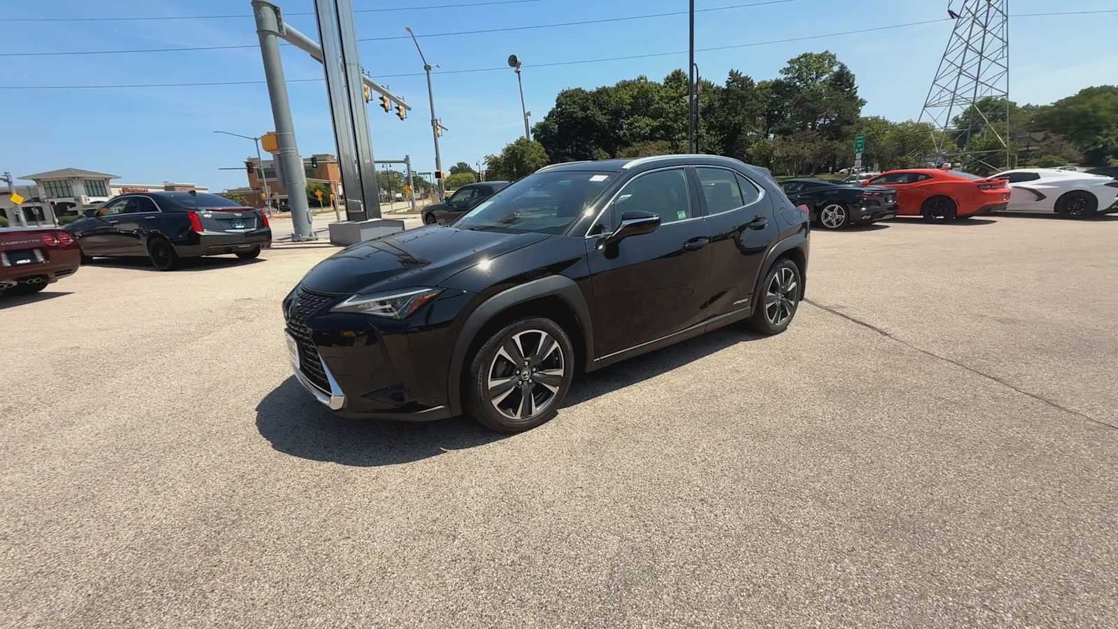 Used 2021 Black Lexus UX 250h image 4