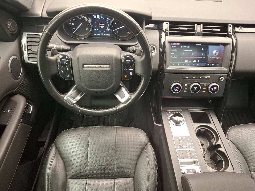 Used 2020  Land Rover SE image 12