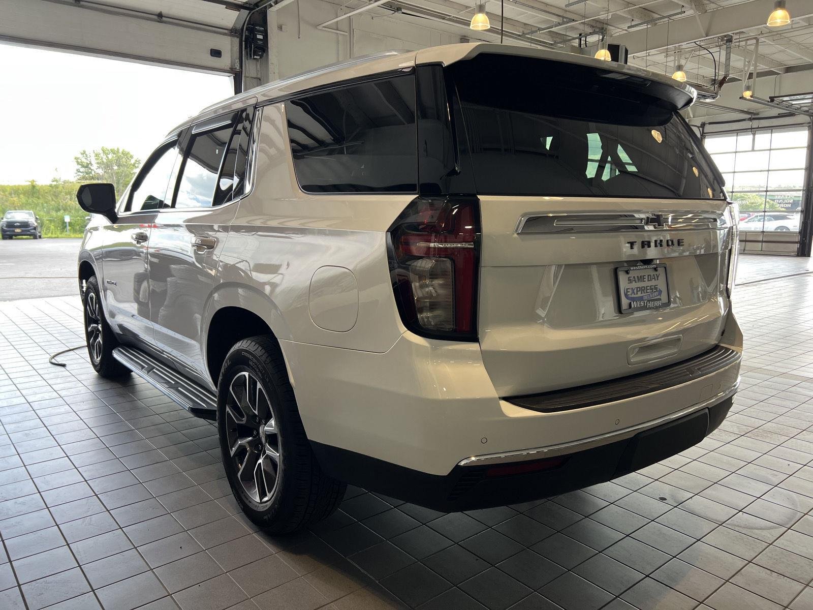 Used 2022 Summit White Chevrolet LT image 5
