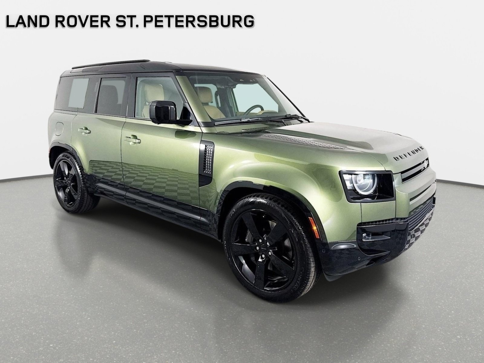 Used 2026 Green Land Rover X-Dynamic SE image 3