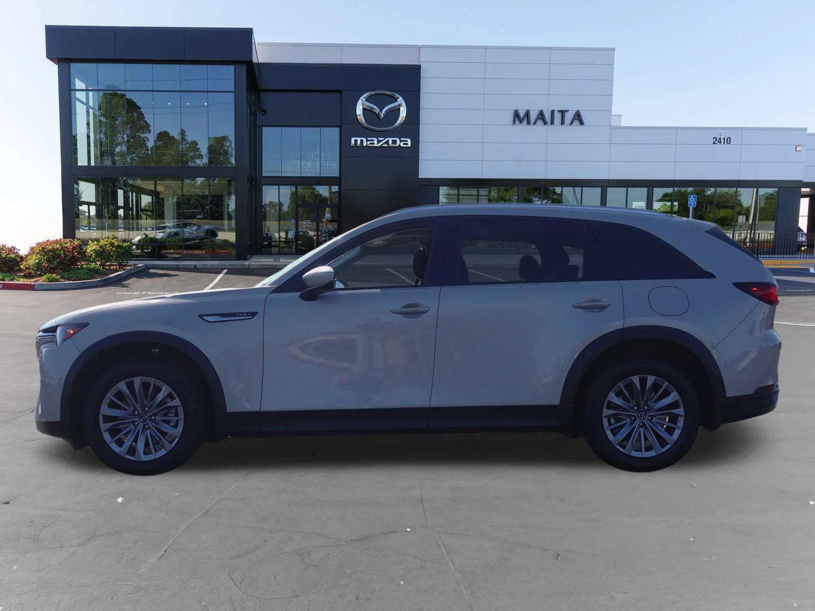 Certified Used 2024 Platinum Quartz Mazda Preferred image 8
