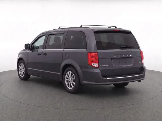 Used 2019 Granite Pearlcoat Dodge SXT image 4