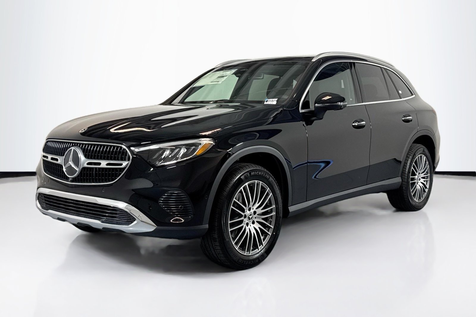 New 2026 Black Mercedes-Benz GLC 300 image 1