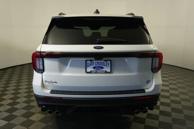 New 2026 Star White Metallic Tri-Coat Ford ST image 4