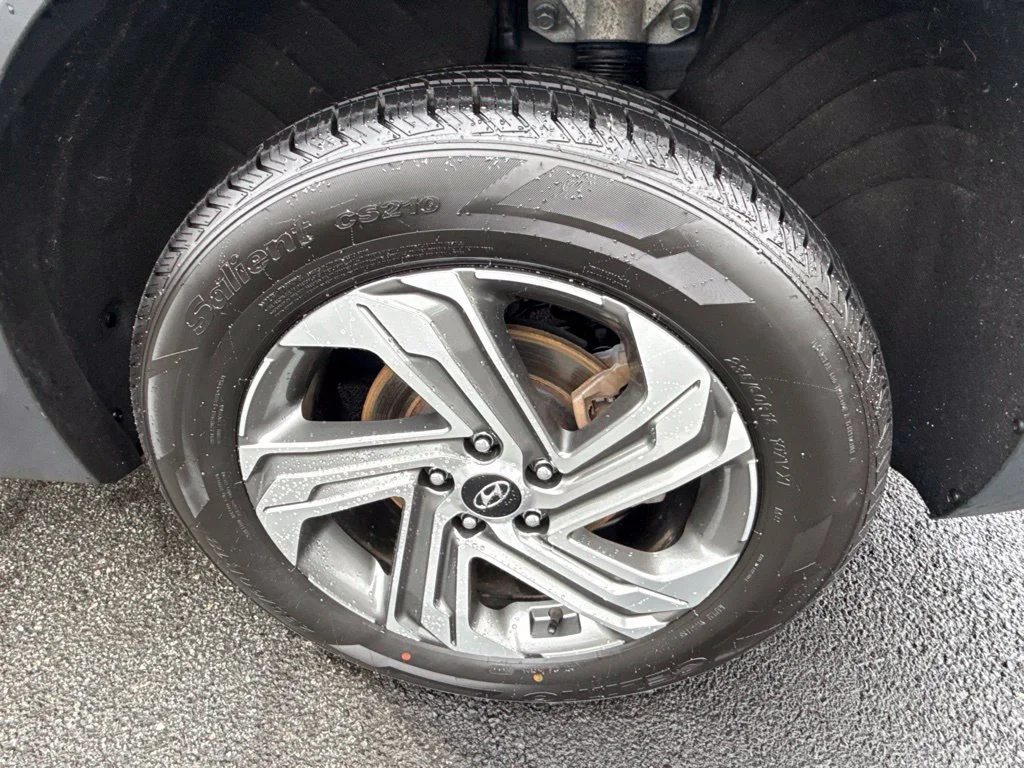 Used 2023 Gray Hyundai SEL image 12