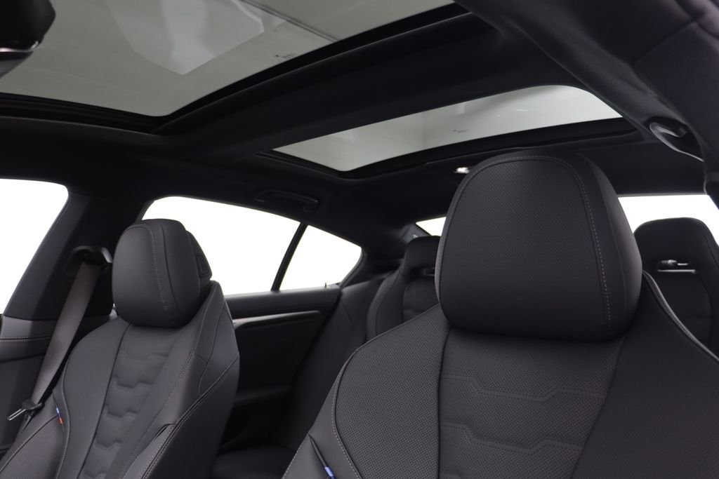 New 2026 Black Sapphire Metallic BMW 840 image 13