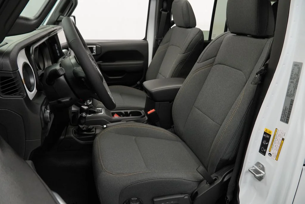 New 2027 Bright White Clear-Coat Paint Jeep Sport S image 15