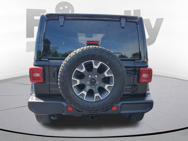 New 2027 Black Clear-Coat Paint Jeep Sahara image 4