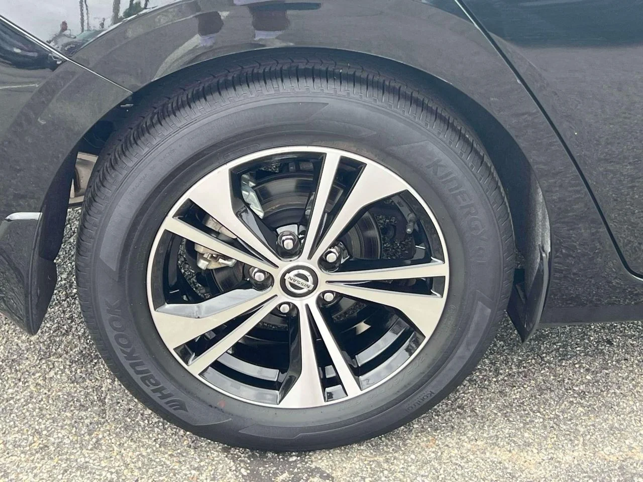 Used 2023 Super Black Nissan SV Xtronic CVT image 11