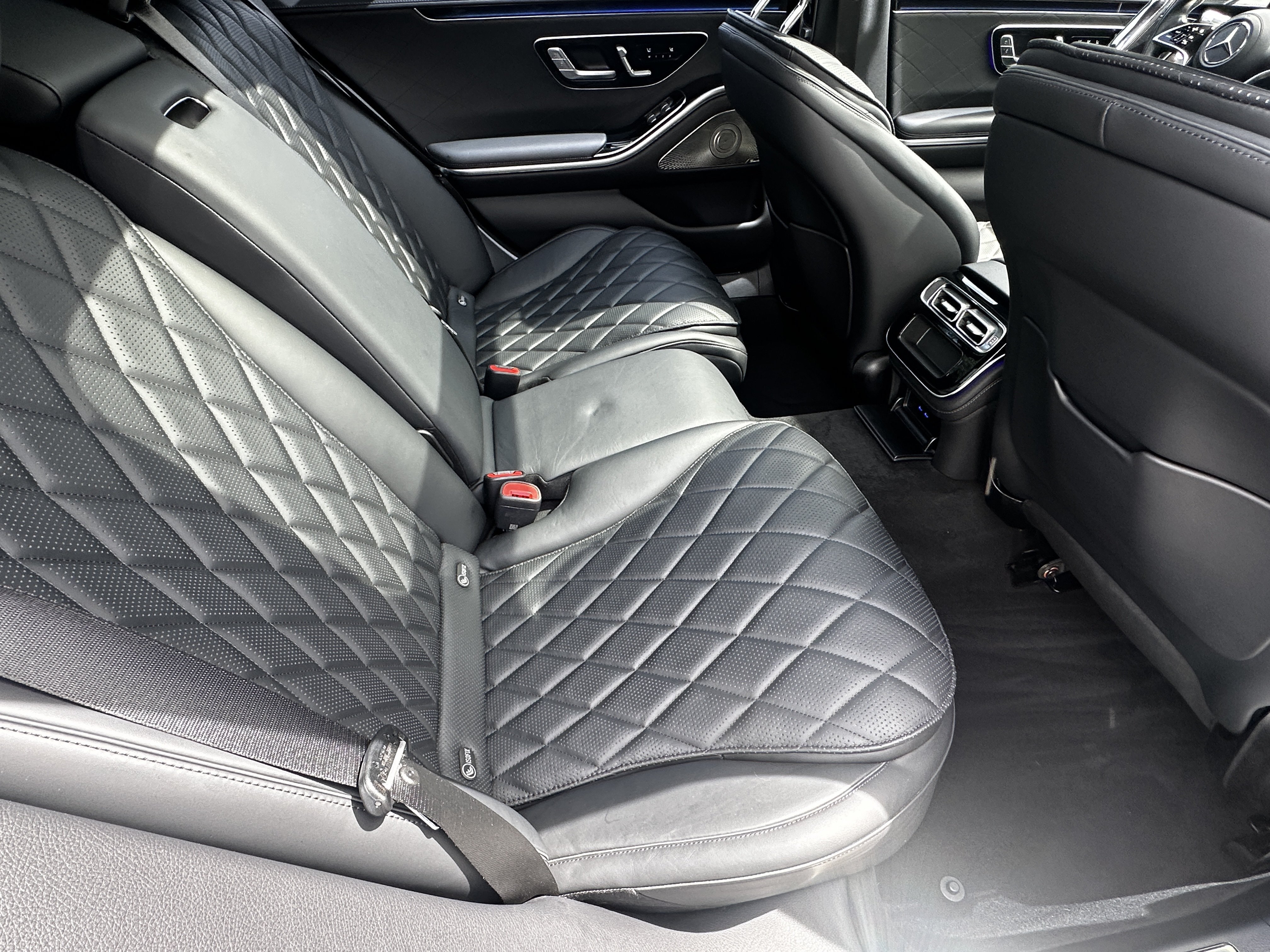 Certified Used 2023 Gray Mercedes-Benz S 580e image 18