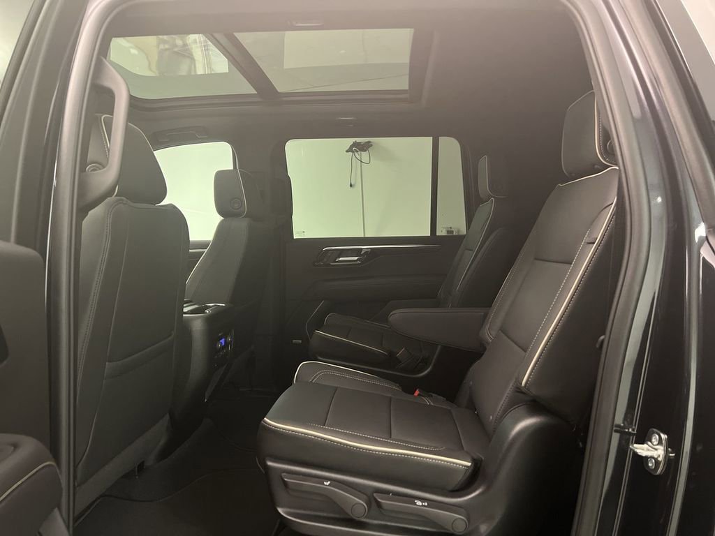 2026 Chevrolet Suburban Premier - Photo 23