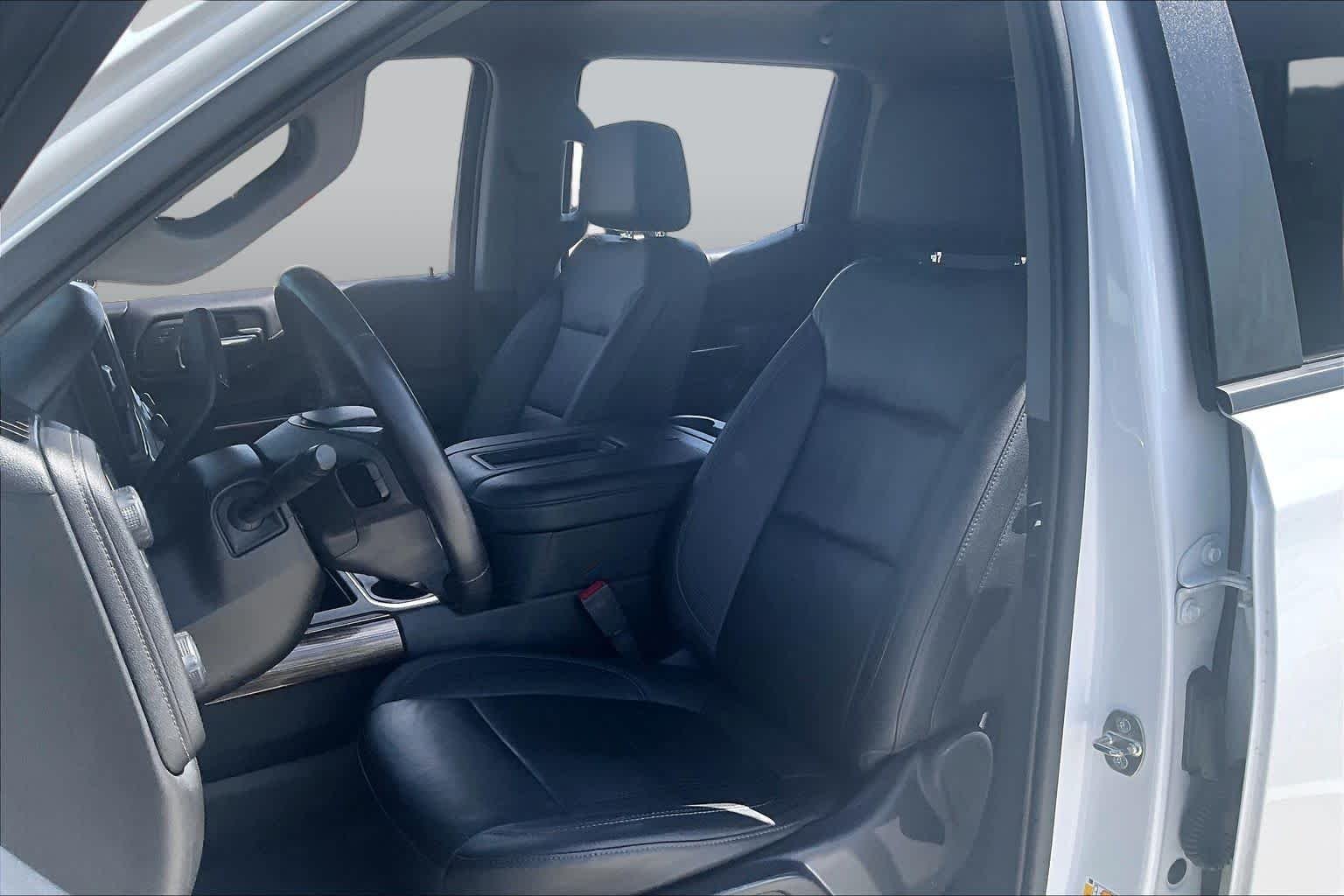Used 2021 Summit White Chevrolet LT Trail Boss image 7