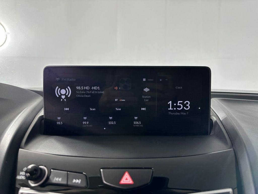 Used 2023 Platinum White Pearl Acura Base image 18