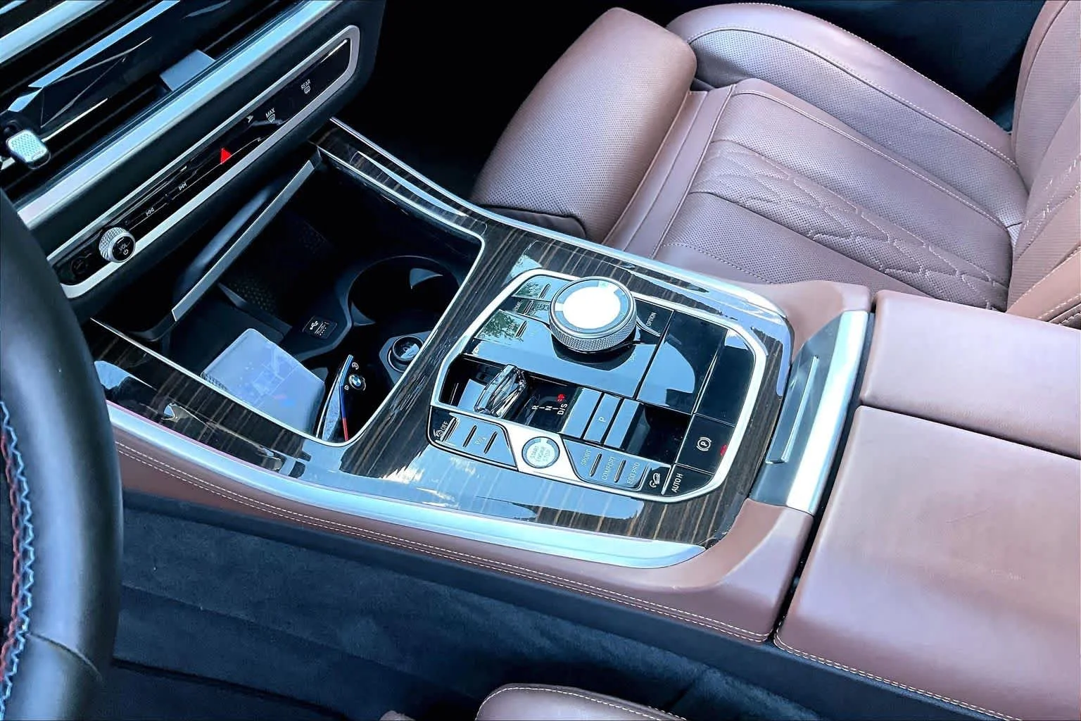 Used 2025 Brooklyn Grey Metallic BMW M60i image 16