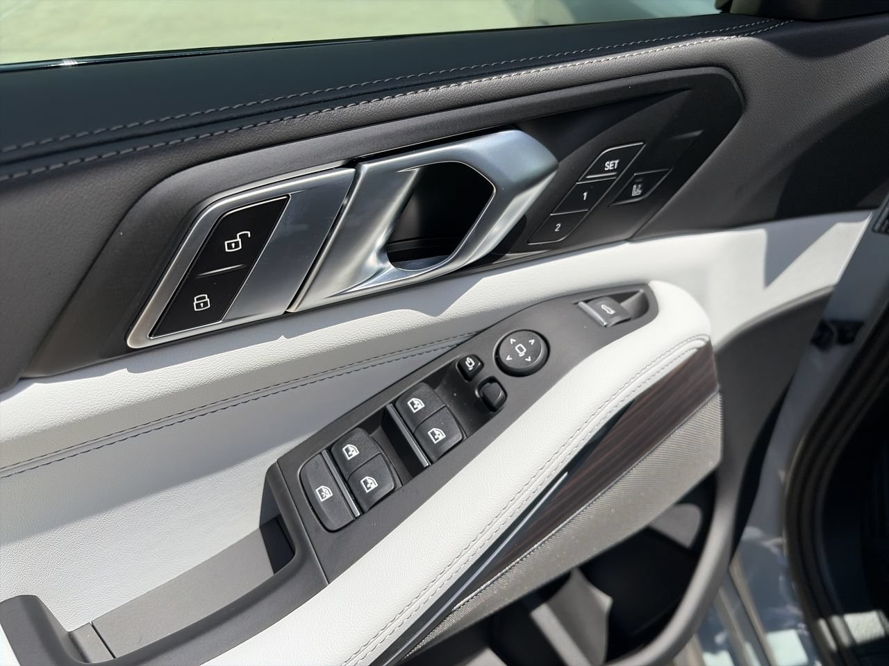 Used 2026 Brooklyn Grey Metallic BMW xDrive40i image 19