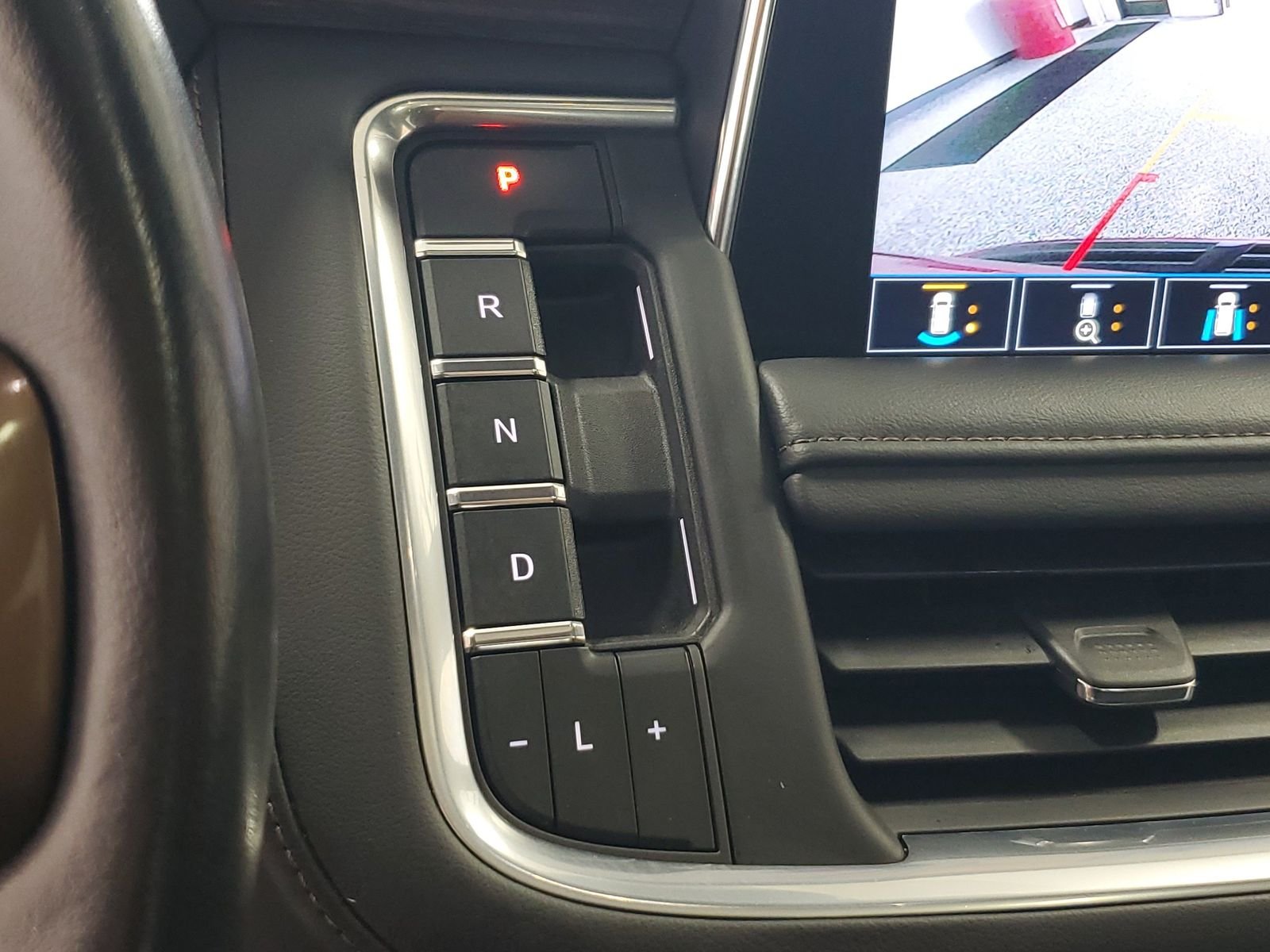 Used 2021 Red Chevrolet High Country image 28