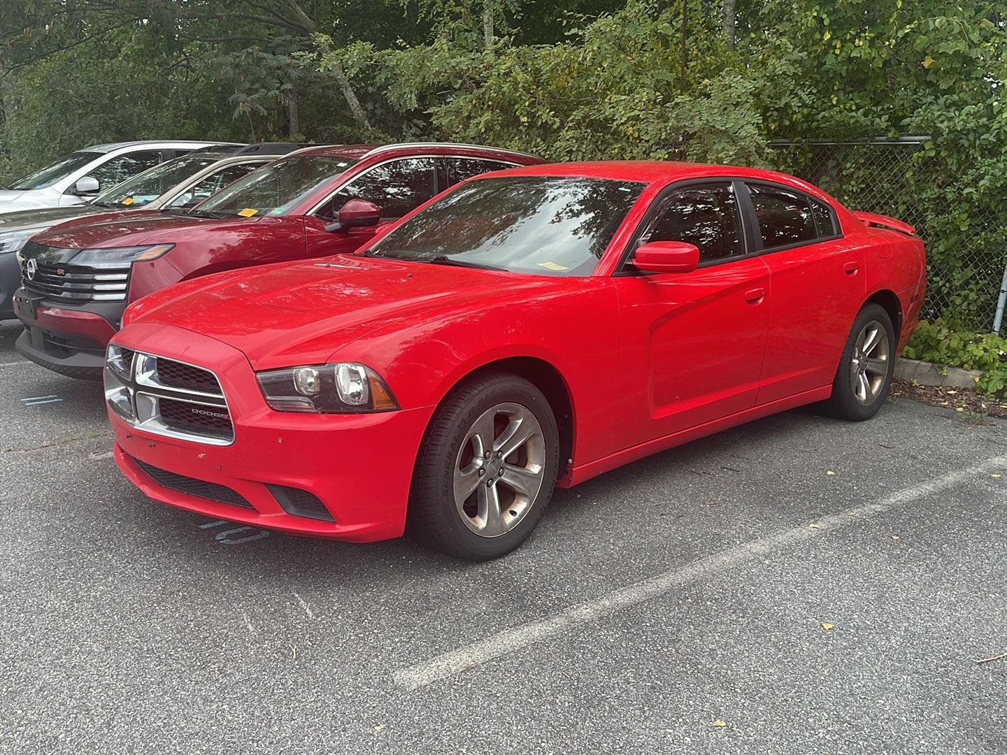 Used 2014 Torred Dodge SE image 1