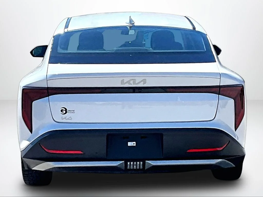 Used 2025 White Kia EX image 5