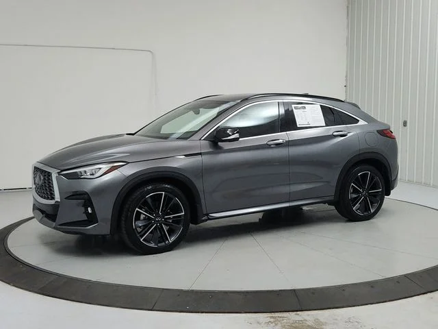 Used 2025 Gray INFINITI ESSENTIAL image 3