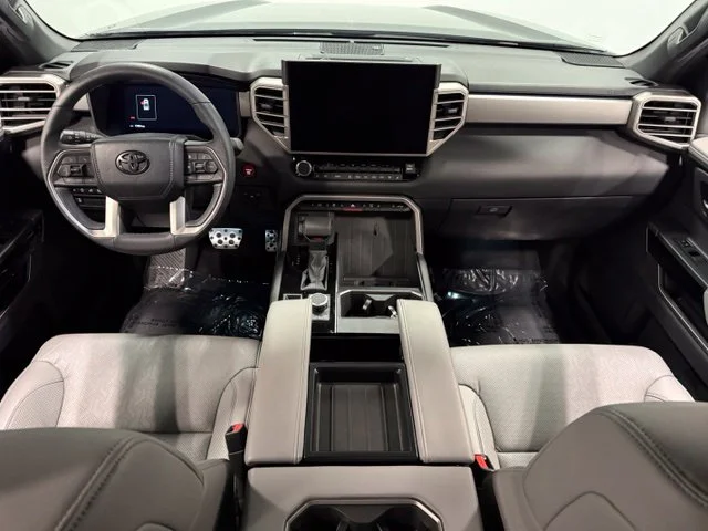 Used 2025  Toyota Limited image 32