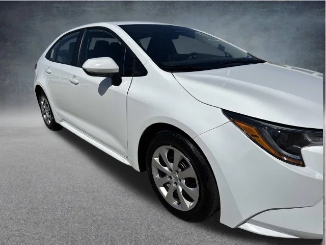 Used 2025 White Toyota LE image 3