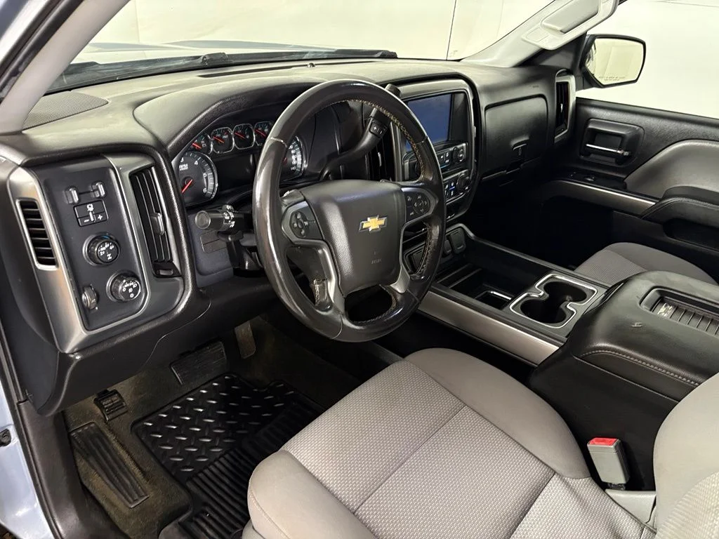 Used 2016 Gray Chevrolet LT image 21