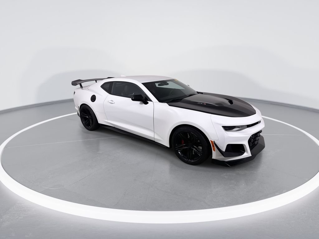 Used 2020 White Chevrolet ZL1 image 2