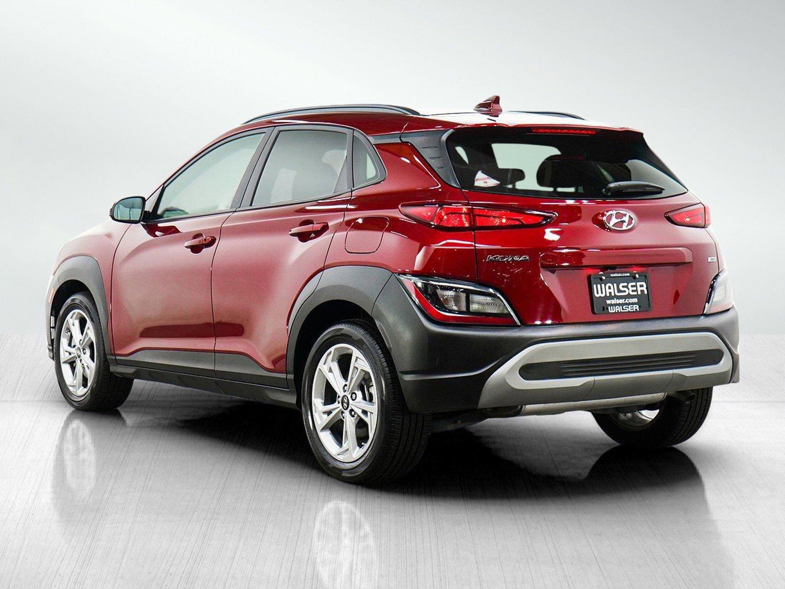 Used 2023 Ultimate Red Hyundai SEL Auto AWD image 3