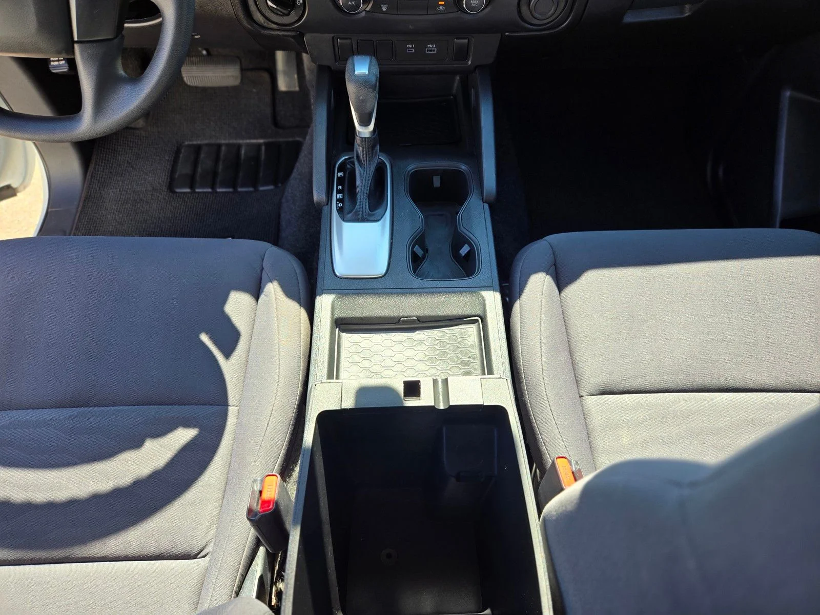 Used 2023 Glacier White Nissan S image 14