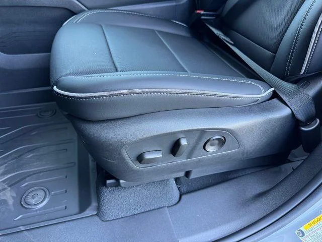 2026 Chevrolet Silverado EV LT - Photo 12