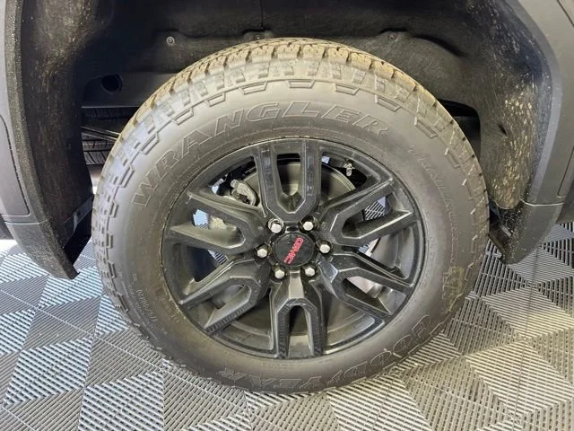 New 2026 Onyx Black GMC Elevation image 45
