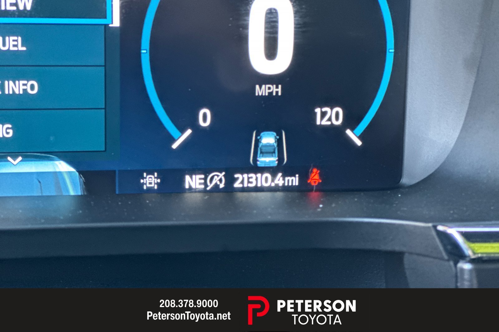 Used 2023  Ford Lariat image 24