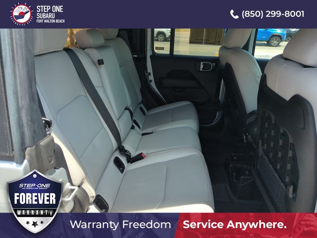 Used 2023 Silver Jeep Mojave image 30