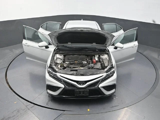Used 2022 White Toyota SE image 40