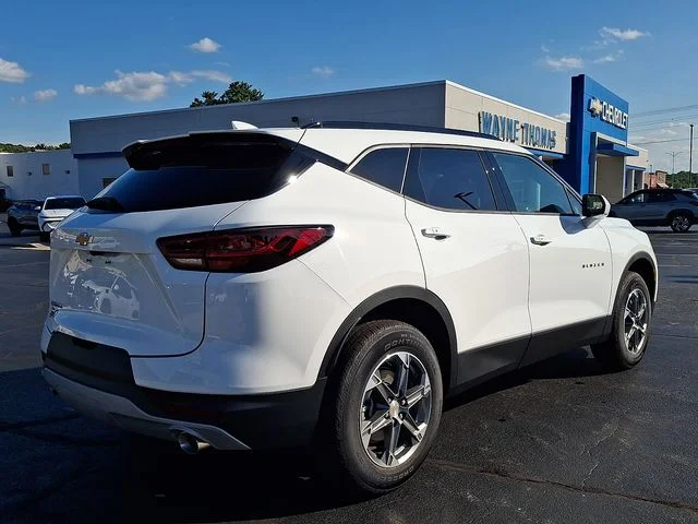 New 2026 White Chevrolet LT image 6