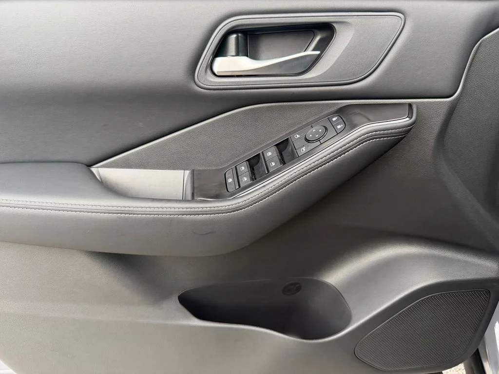 New 2026 Boulder Gray Pearl Nissan SV image 11
